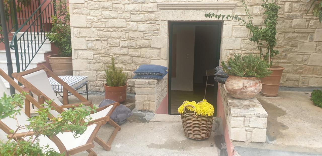 Apartament Arismari Moírai Zewnętrze zdjęcie